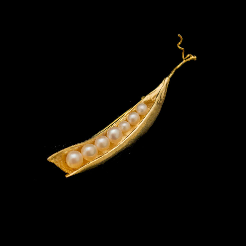 Pea Pod Brooch by Michael Michaud