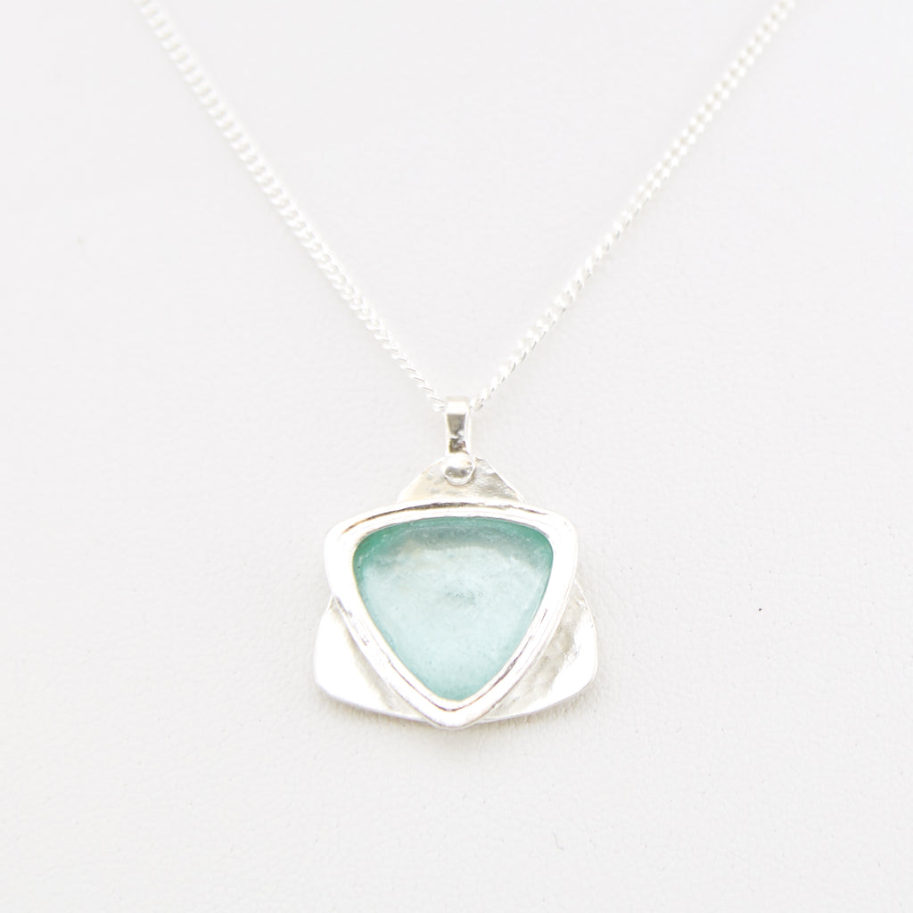 Silver Surroundings Roman Glass Necklace
