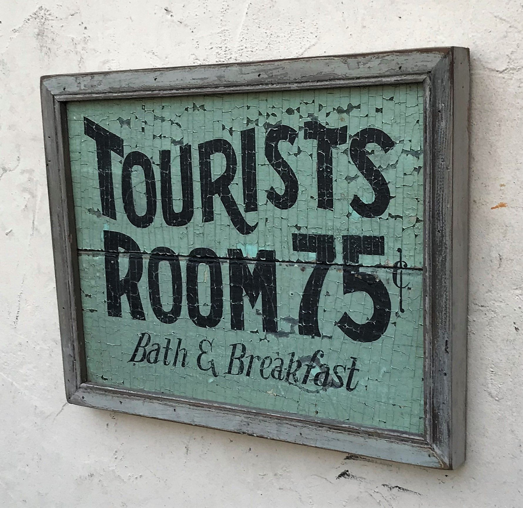 Tourist Rooms Americana Art