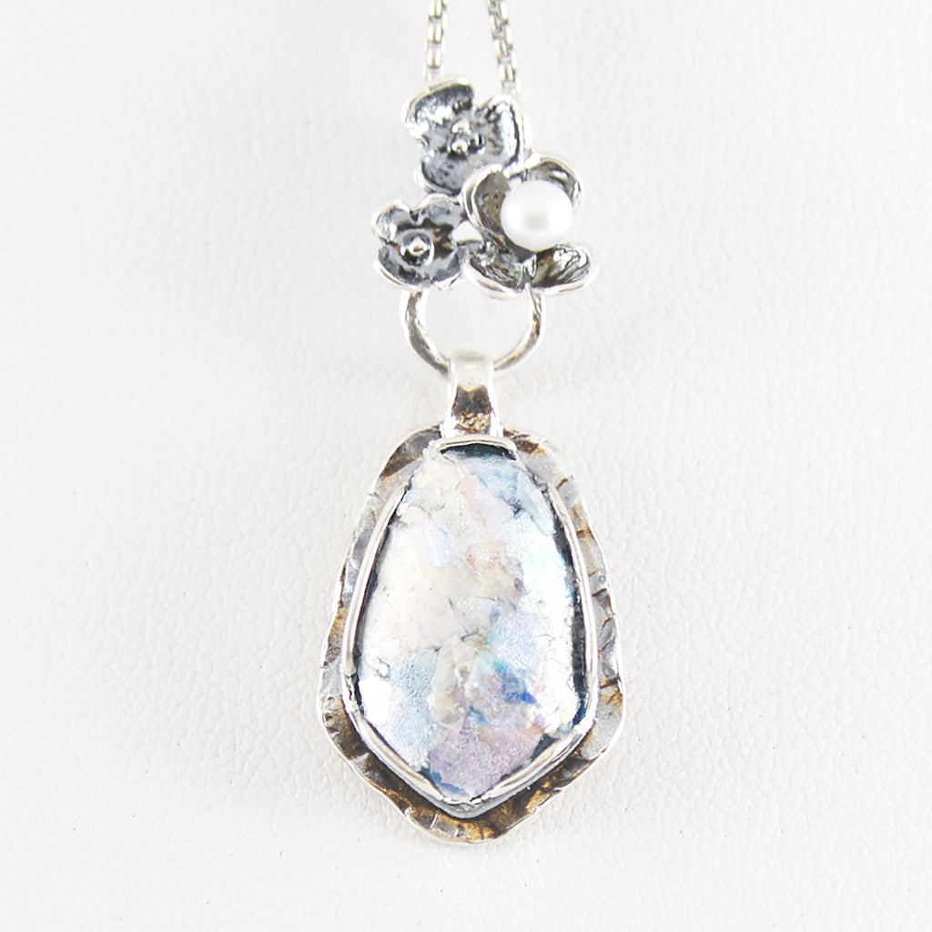 Floral Pearl Roman Glass Necklace