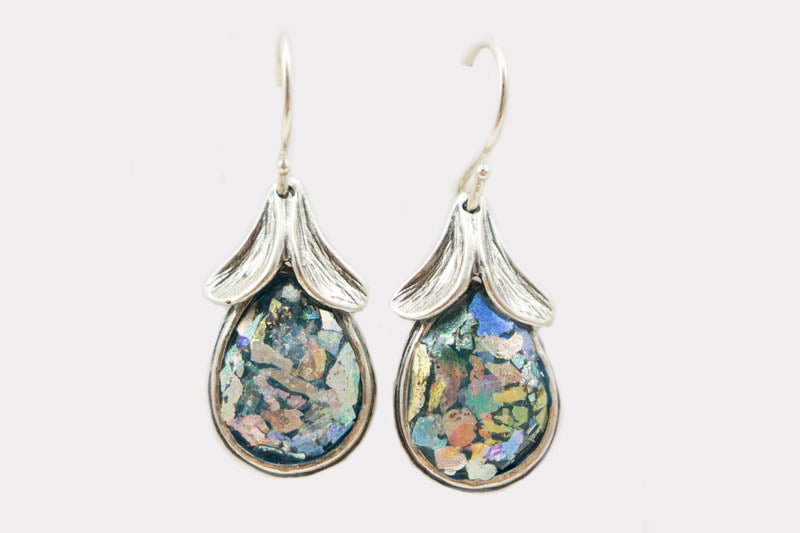Top Leaves Roman Glass Earrings