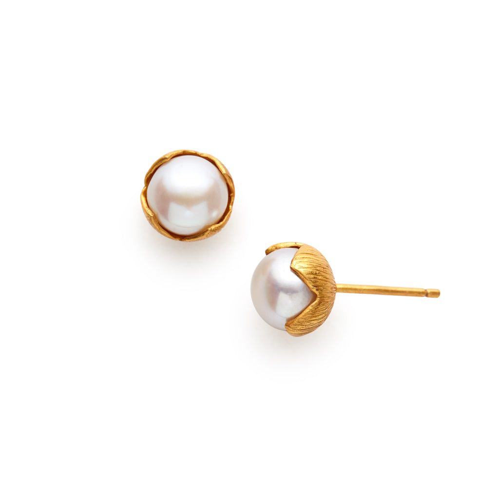 Penelope Stud Gold Pearl - Small by Julie Vos