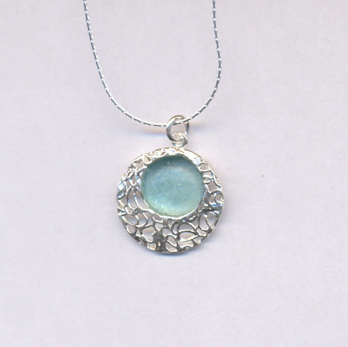 Leafy Lace Round Washed Roman Glass Necklace