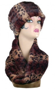 handmade in USA
measures 10&Prime; tall and 28.5&Prime; around the fullest part of the width
100% polyester faux fur
dry clean or hand wash gentle cycle, dry extra low heat
color matching is close but not exact
dye lots may change throughout the season