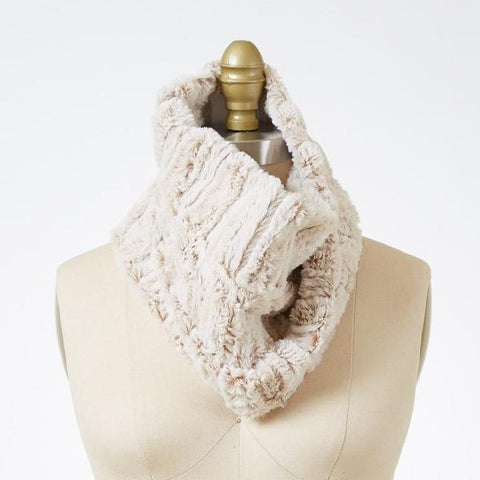 Porcelain Luxury Faux Fur Neck Warmer